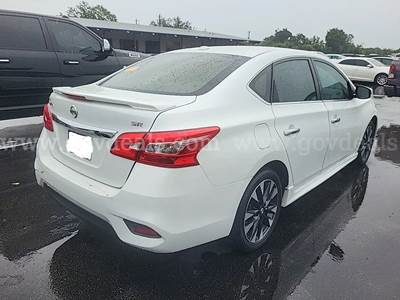 2017 Nissan Sentra SR FWD 4D Sedan 1.8 4cyl. Gasoline SR