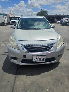 2013 Nissan Versa 1.6 SV Sedan