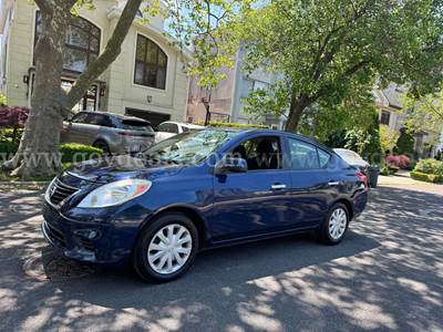 2012 Nissan Versa 1.6 SV Sedan
