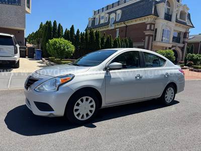 2018 Nissan Versa 1.6 SV Sedan