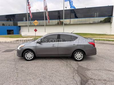2018 Nissan Versa 1.6 SV Sedan