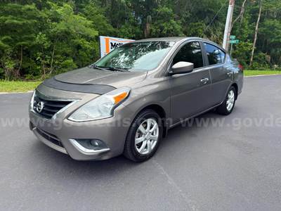 2016 Nissan Versa 1.6 SV Sedan