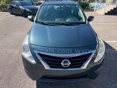 2016 Nissan Versa 1.6 SV Sedan