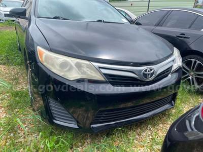 2012 Toyota Camry LE FWD 4D Sedan 2.5 4cyl.