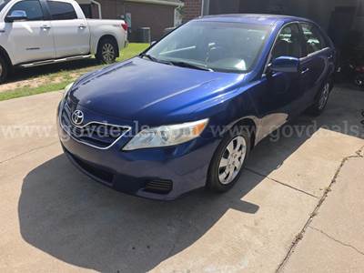 2011 Toyota Camry SE 6-Spd MT