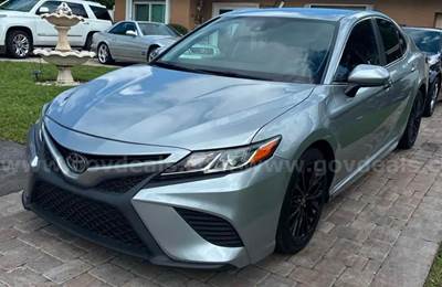 2020 Toyota Camry. Se great condition