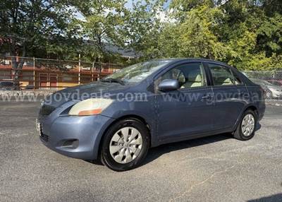 2010 Toyota Yaris Sedan 4-Speed AT