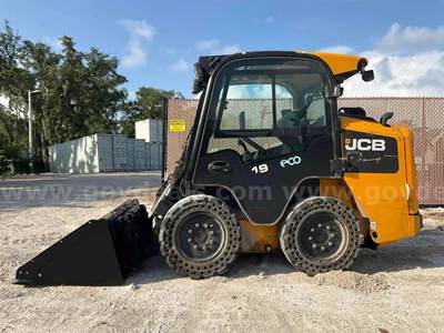 JCB VERTICAL LIFT COMPACT SKID STEER LOADER MODEL 190 T4; KOHLER DIESEL POWERED