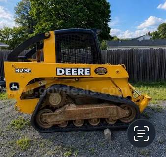 John Deere skid steer  loader