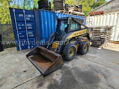 2007 New Holland L185     Skid Steer