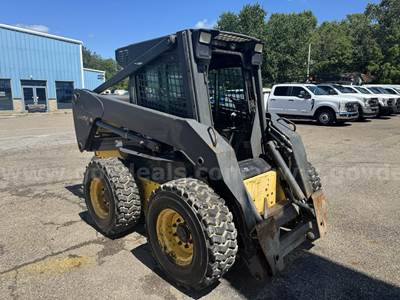 New Holland L185 Skid Steer