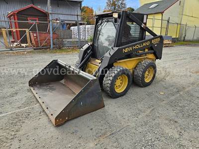 1996 New Holland LX665 Skid Steer Loader