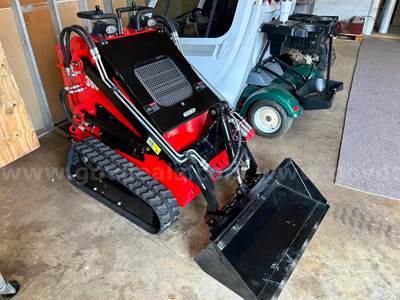 FREE SHIPPING IN USA NEW 2025 Mini Skid Steer Loader – Tracked, 13.5HP EPA Gas Engine – BRAND NEW