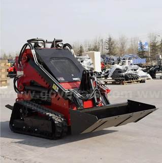 FREE SHIPPING IN USA 2025 Mini Skid Steer Loader – Tracked, 13.5HP EPA Gas Engine – BRAND NEW
