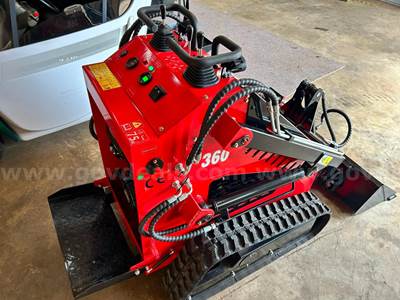FREE SHIPPING IN USA NEW 2025 Mini Skid Steer Loader Tracked 13.5HP Gas Engine NEW