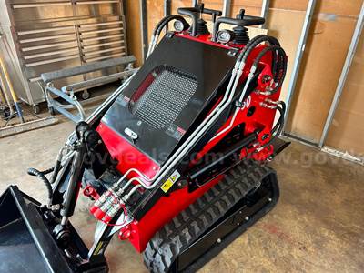 FREE SHIPPING IN USA NEW 2025 Mini Skid Steer Loader Tracked 13.5HP Gas Engine NEW