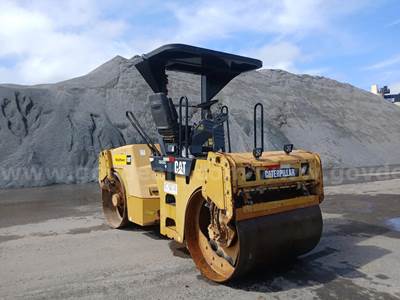 2009 Caterpillar CB-434D Tandem Vibratory Compactor