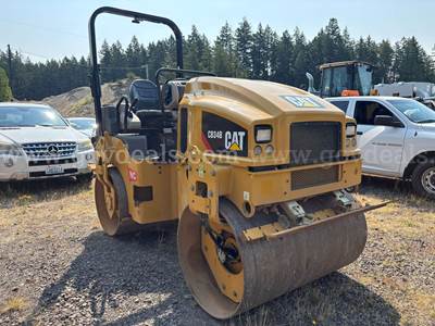 2020 Caterpillar CB34B *Low Hours*