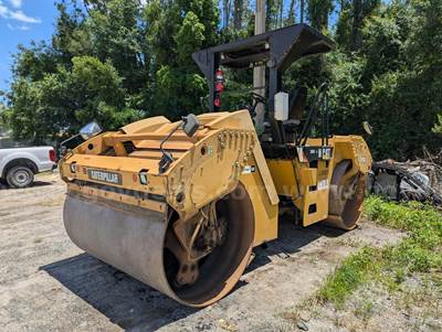2015 Caterpillar CB54 XW Tandem Vibratory Compactor