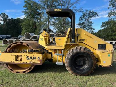 2006 Sakai SV 400 T Smooth Drum Roller Compactor