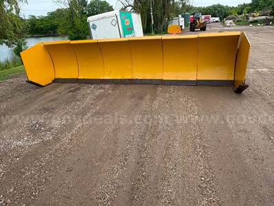 Arctic Sectional Snow Pusher