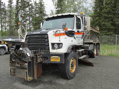 2016 Freightliner 114SD Snow Removal Equipment