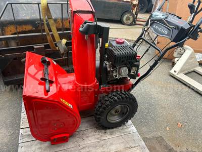 ARIENS SNOW BLOWER SNOWBLOWER- LOCAL PICKUP ONLY! - MA