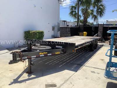 BIG TEX 7 Ton Tandem Axle Deck-Over Trailer, 20 Deck w/4 Dovetail, Angle Iron Ramps