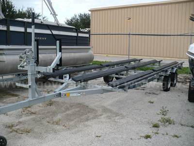 Continental Tri-Toon Dual Axle Trailer, Brakes HD