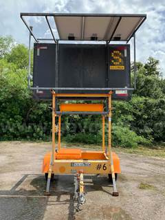 2013 SOLAR TECH SILENT MESSENGER II MESSAGE BOARD, TOW BEHIND