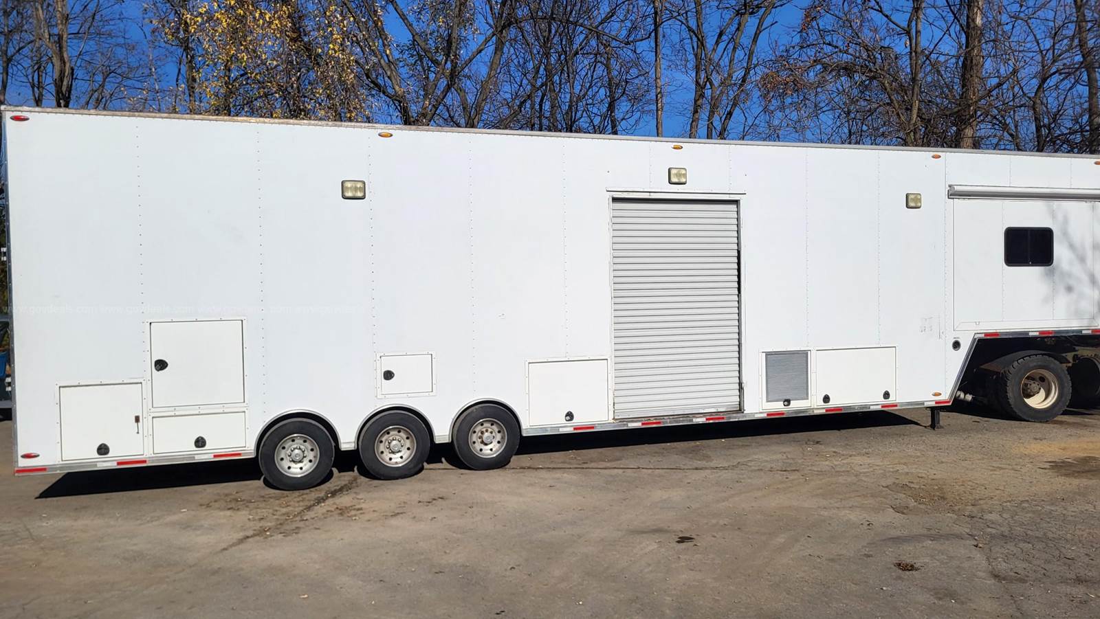 2009 Performax 48' Specialty Built Triaxle Van Trailer For Sale
