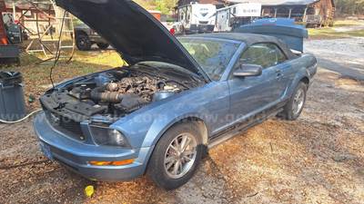 2005 Ford Mustang V6 Premium Convertible