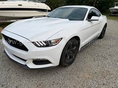 2016 Ford Mustang Cyclone V6 with six speed manual
