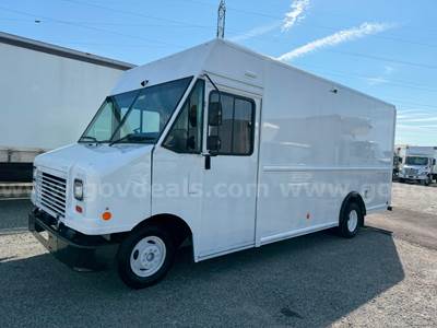 2019 FORD E450 LOW MILE STEPVAN/ PARCEL DELIVERY VAN