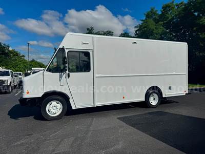 2020 FORD F59 GAS STEPVAN, PARCEL DELIVERY VAN