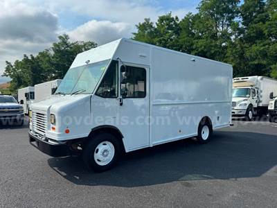 2020 FORD F59 GAS STEPVAN, PARCEL DELIVERY VAN