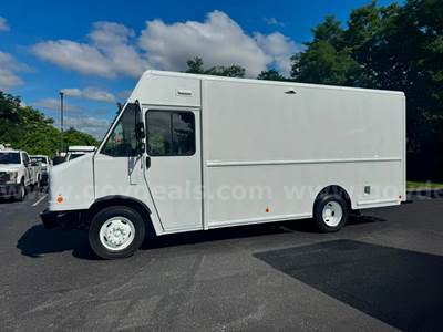 2020 FORD F59 GAS STEPVAN, PARCEL DELIVERY VAN