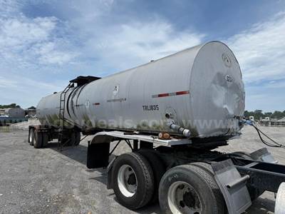 1980 Fruehauf 7,000 Gallon T/A Tanker Trailer