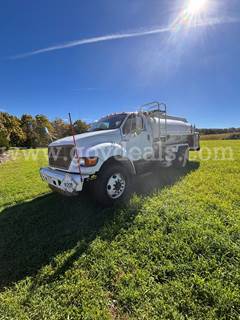2000 Ford F-650