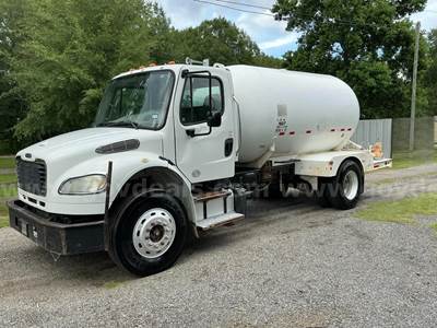 2012 Freightliner M2 106