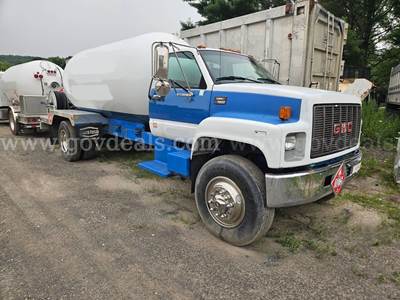 2001 GMC C7500 Propane Bobtail Truck