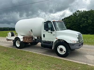 2005 International 4300 (DT466)