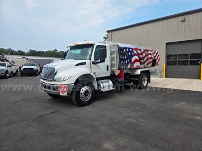 2021 International fuel oil delivery tanker