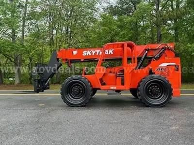 2013 JLG Skytrack 6042 6,000 Lb Telehandler