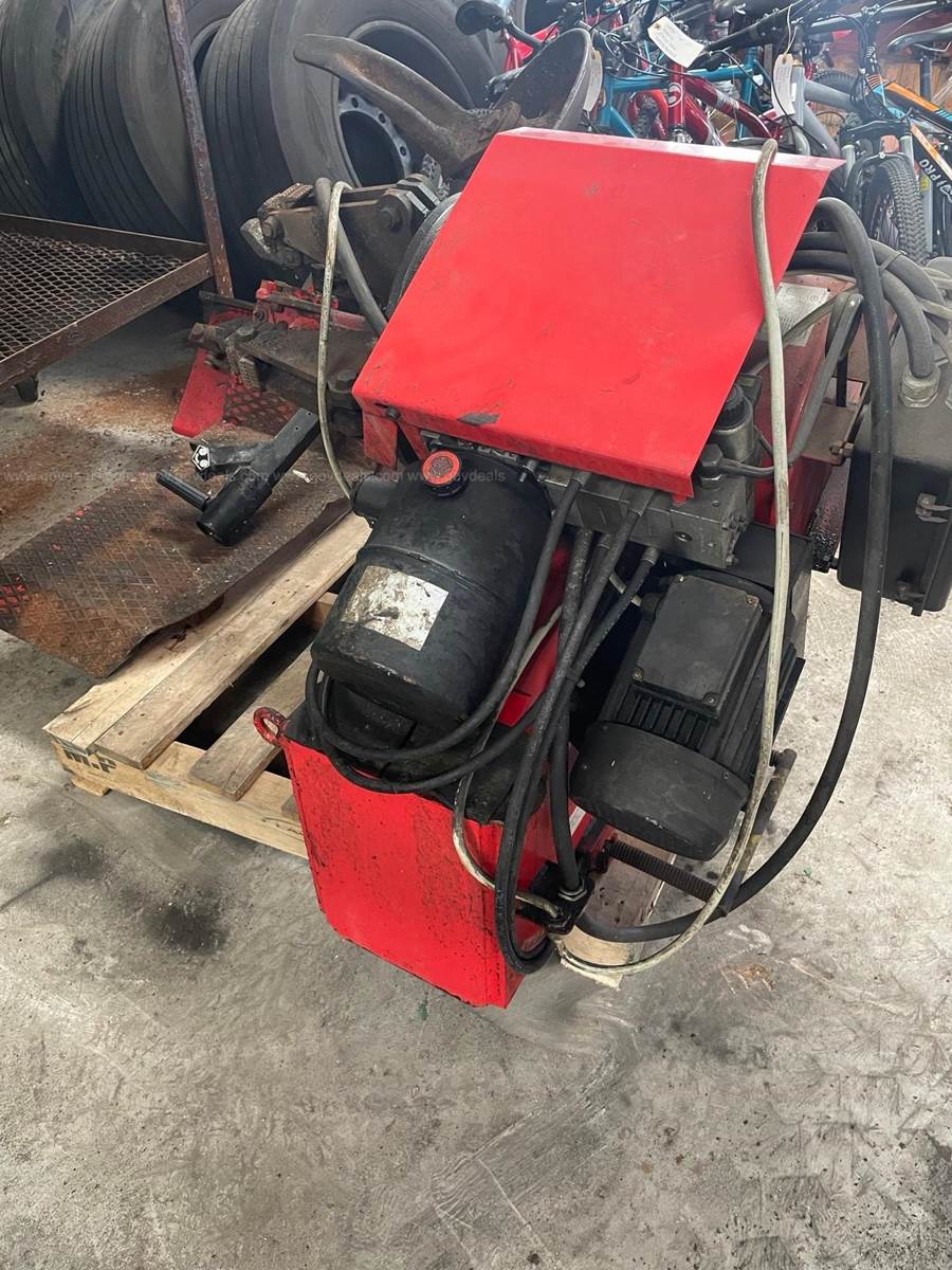 John Bean T8026 Heavy Duty Tire Changer For Sale Oshawa, ON, Canada