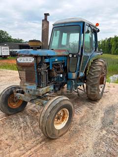 Ford 7700 Tractor w/Cab