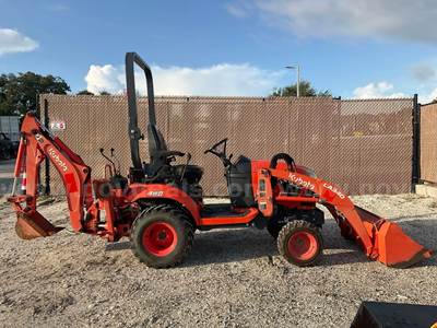 2022 KUBOTA BX23S SUB-COMPACT TRACTOR; BT603 COMPACT BACKHOE ATTACHMENT AND KUBOTA LA340 FRONT END LOADER