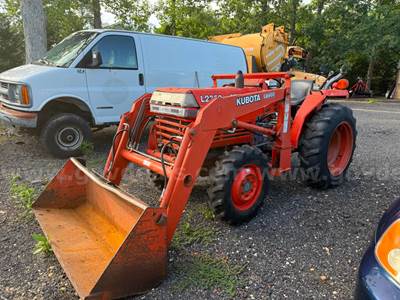 Kubota L2350 with front loader