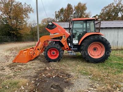 2013 Kubota M108 DSC Tractor - Front Loader