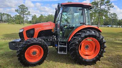 Kubota M5111 Tractor